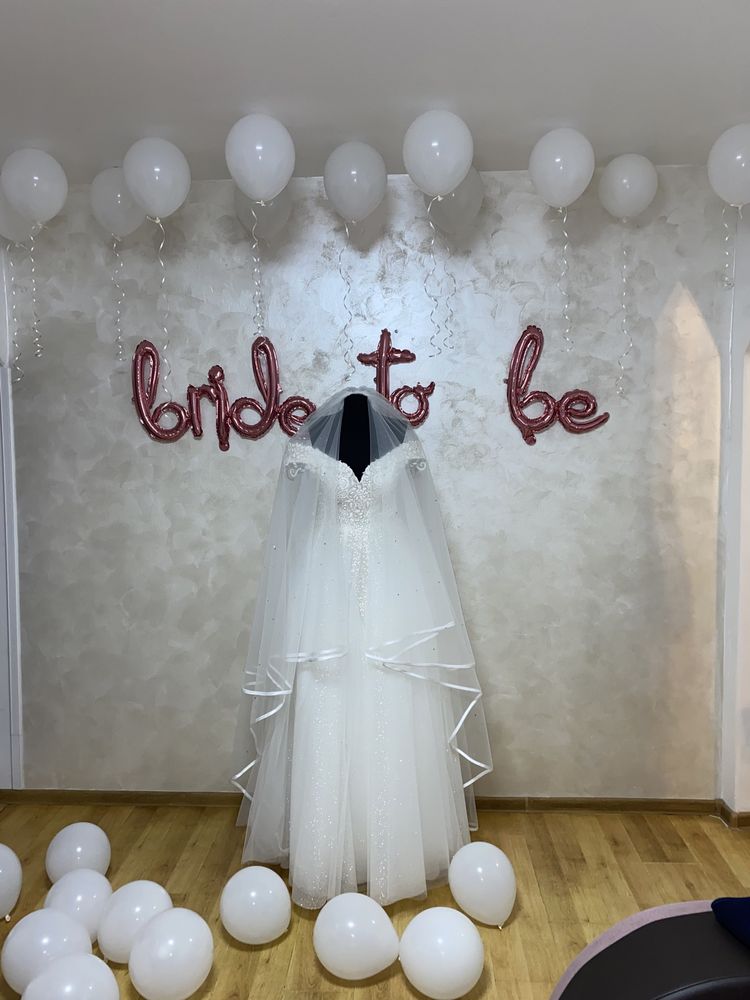 Rochie de mireasa 2024
