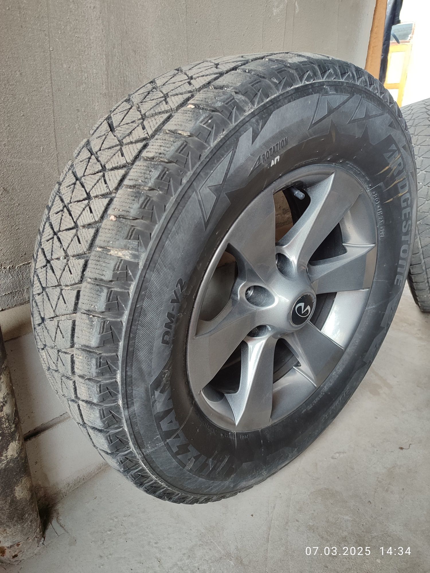 Зимние шины "Bridgestone"