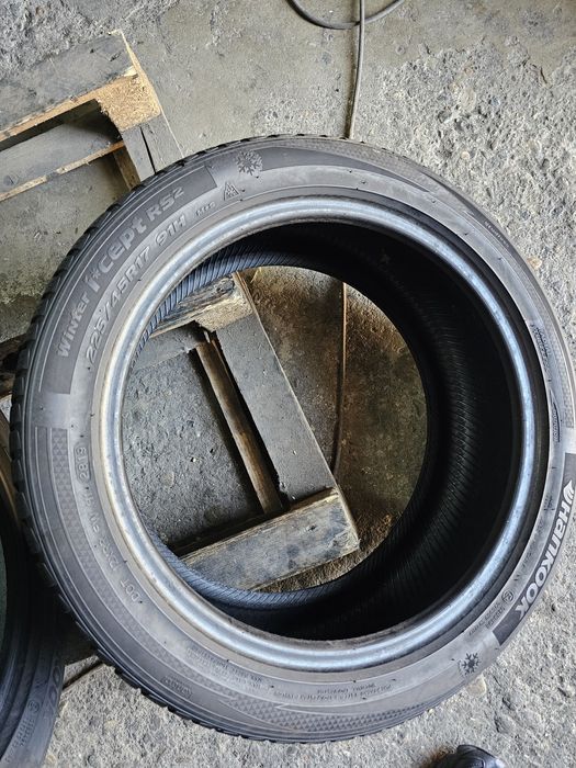 2 anvelope iarna 225 45 17 Hankook 2019