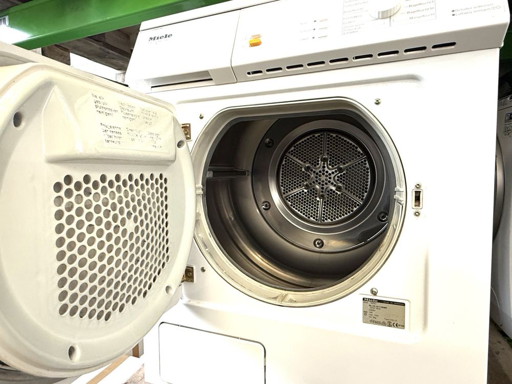 Сушилня Miele T495C
