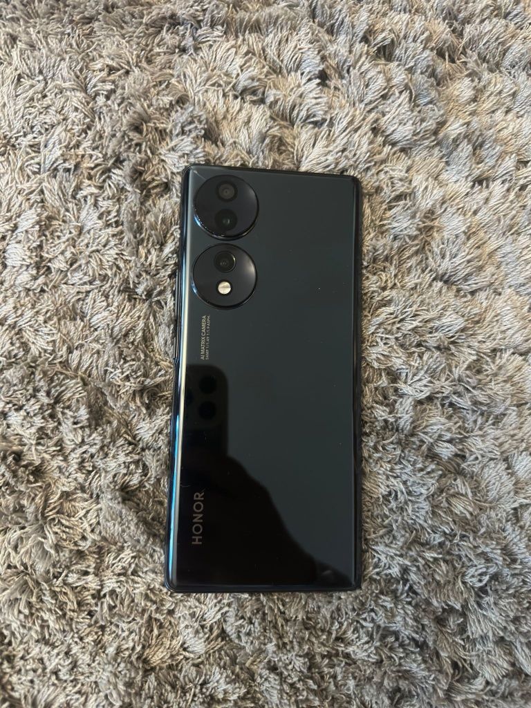 Vând Honor 70 !!!