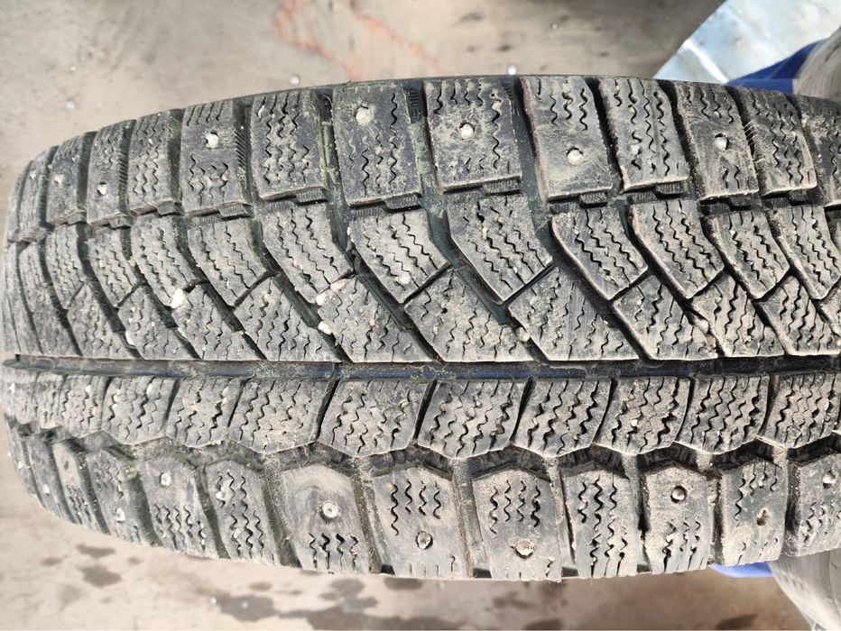 На 15. 195/65. Виатти Шипы 2 шт в нал