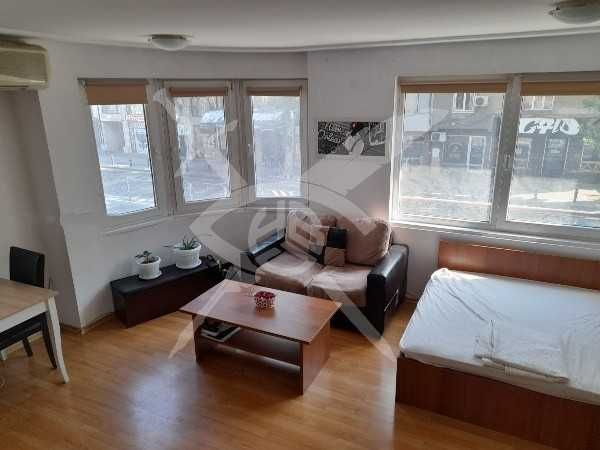 Продава се Едностаен апартамент в Пловдив, Младежки Хълм - 45 кв.м за 2400 €/кв.м - Снимка #2