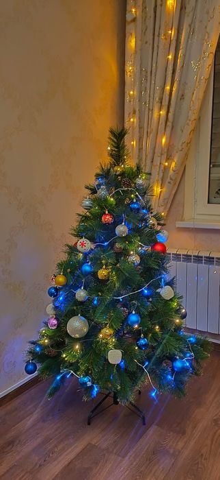 Елка с игрушками 160см