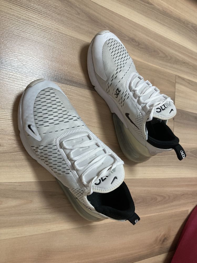 Nike Air Max 270