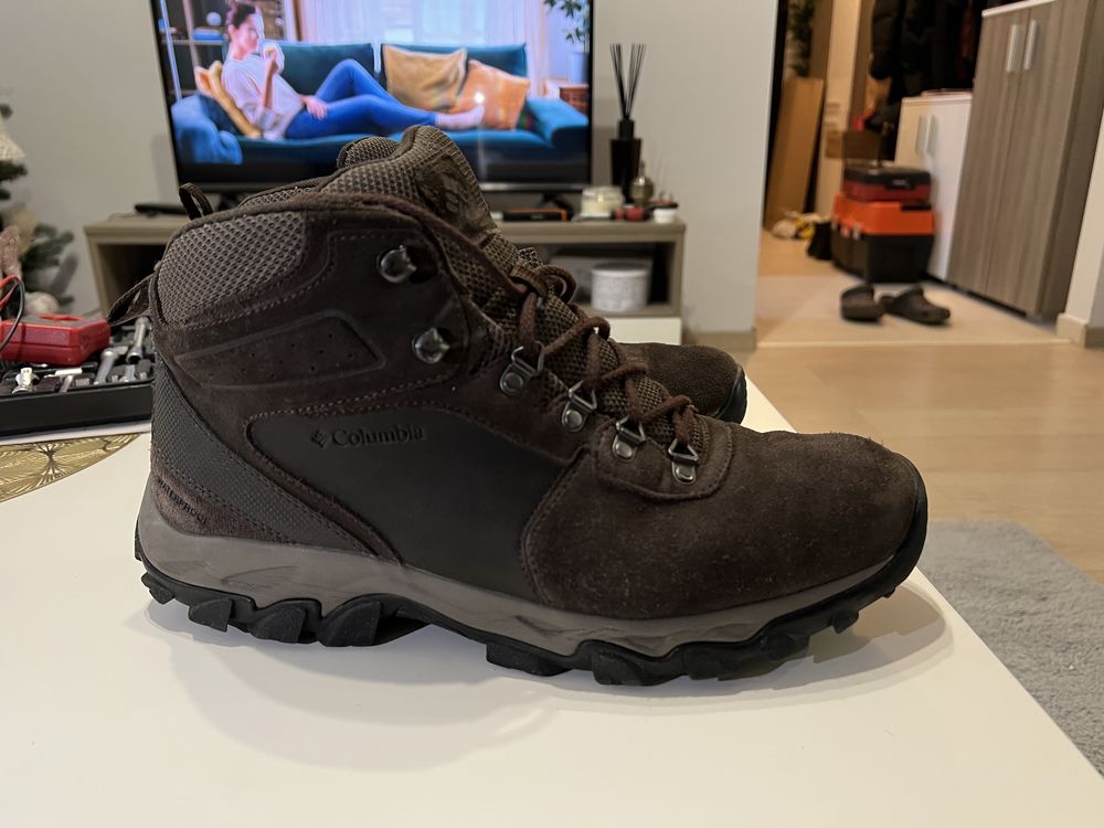 Ghete columbia 44 piele