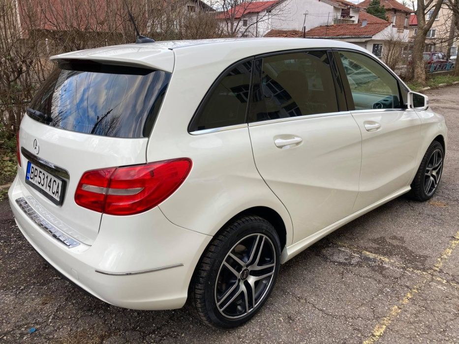 Мерцедес Бенц Б 180