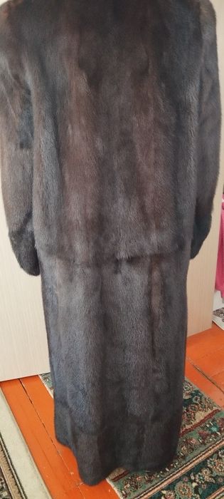 Продам норковую шубу длинную и кожаную куртку