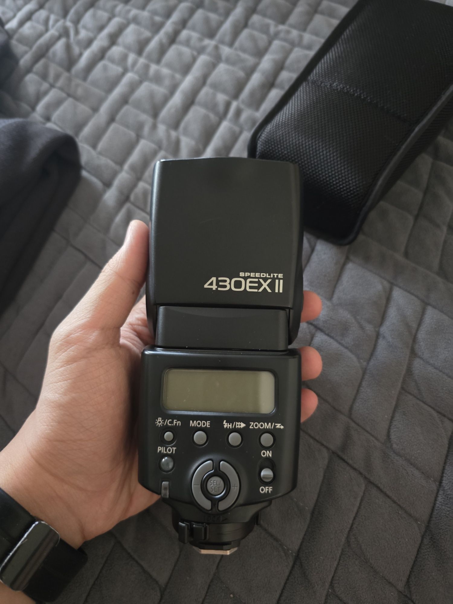 Вспышка Canon Speedlite 430ex II