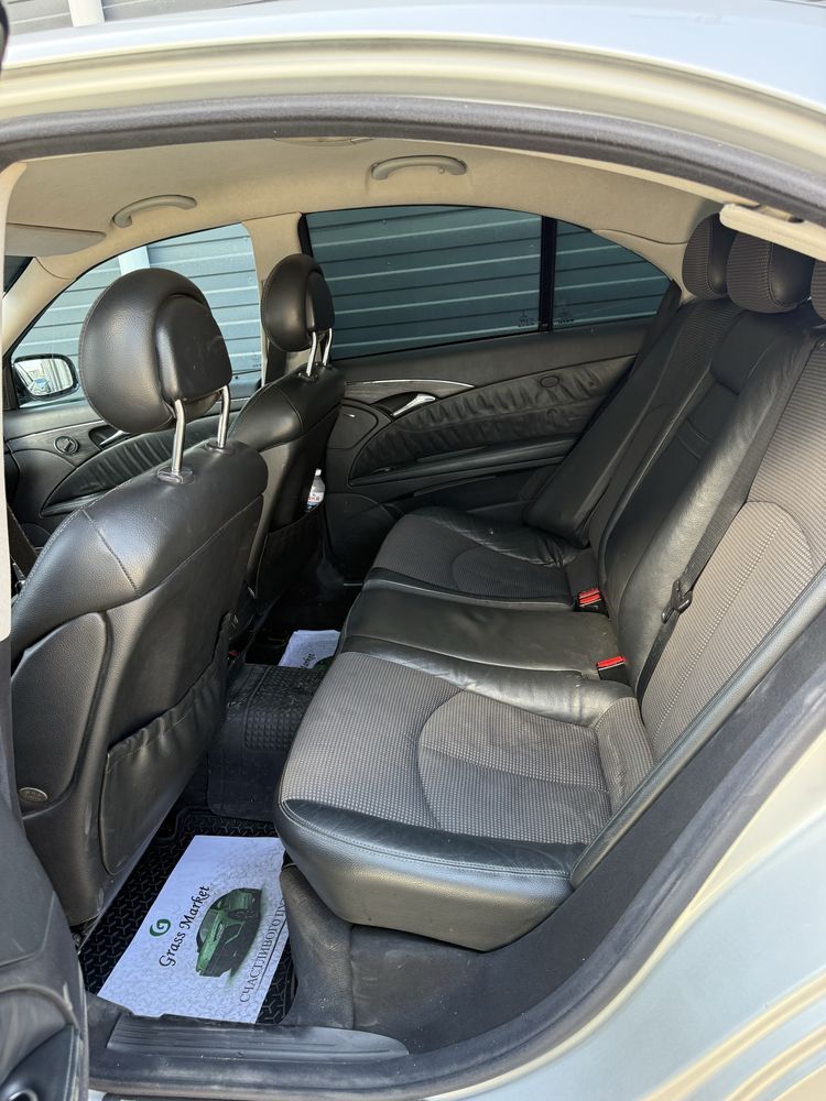 Mercedes Benz W211 E240