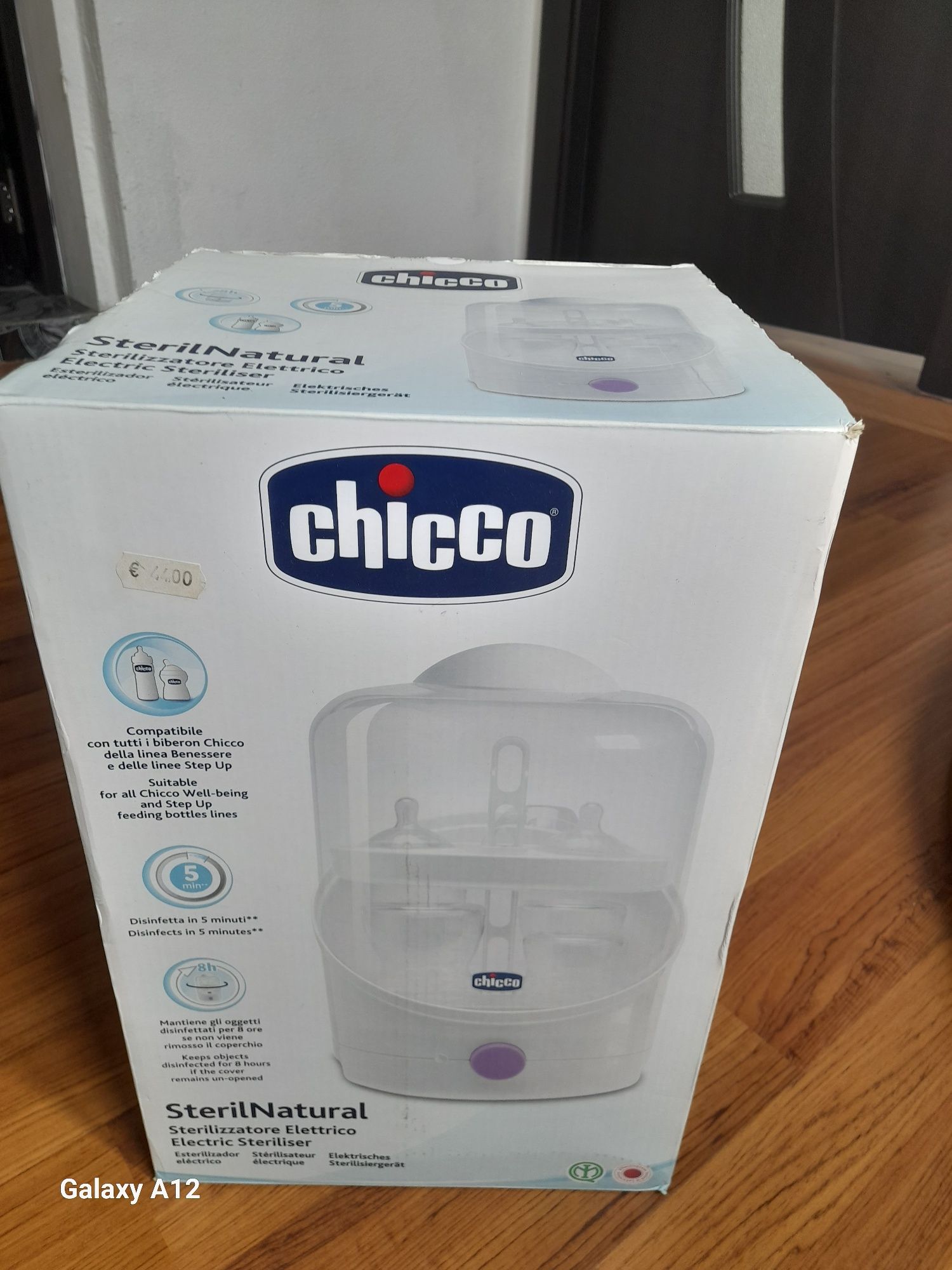Sterilizator Chicco electric pentru biberoane,suzete