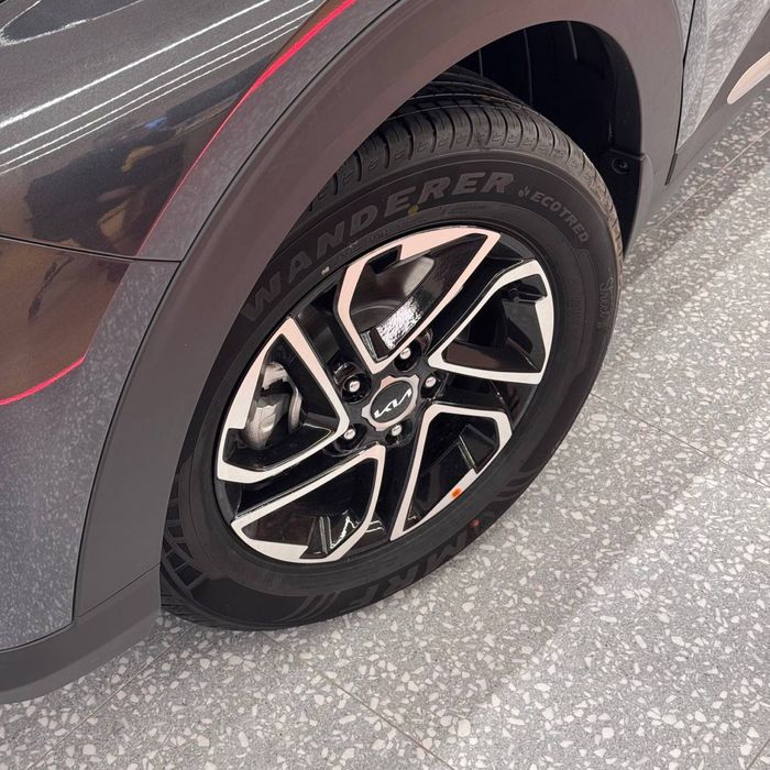 Kia Carens Avto Salon