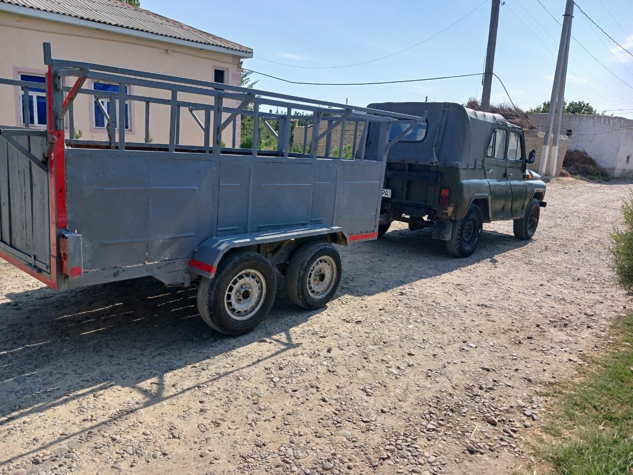 Uaz tachkasi bilan birga sotiladi