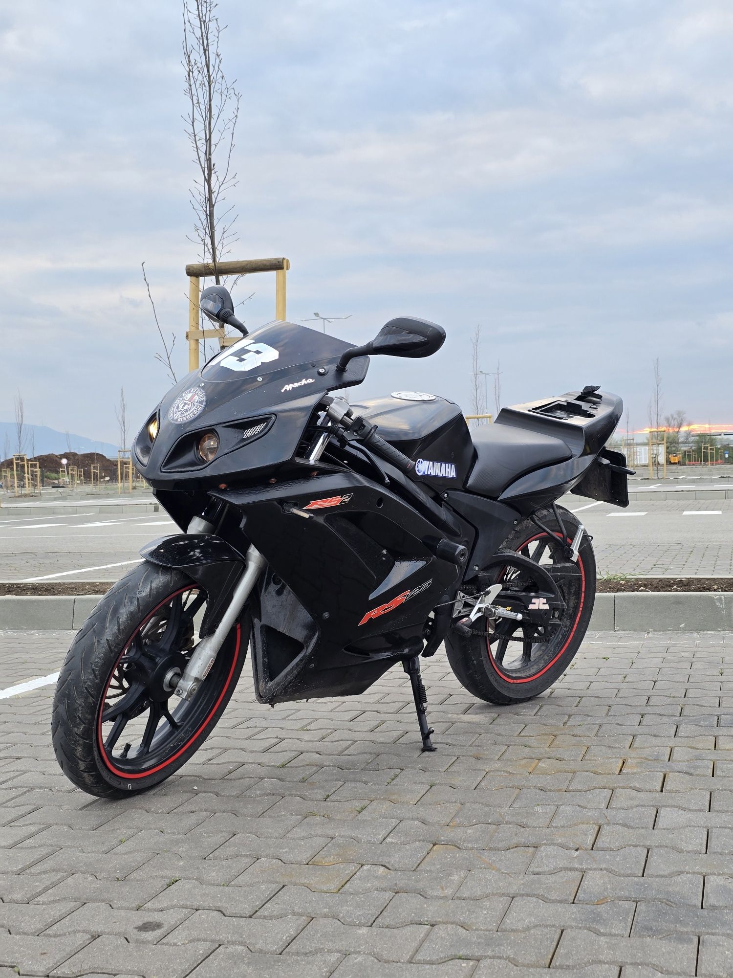 Продавам Rieju rs125 125