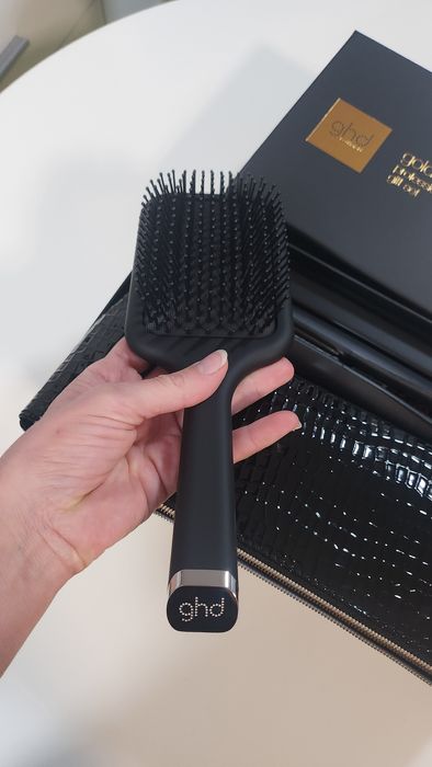 Ghd преса нова в подаръчна кутия