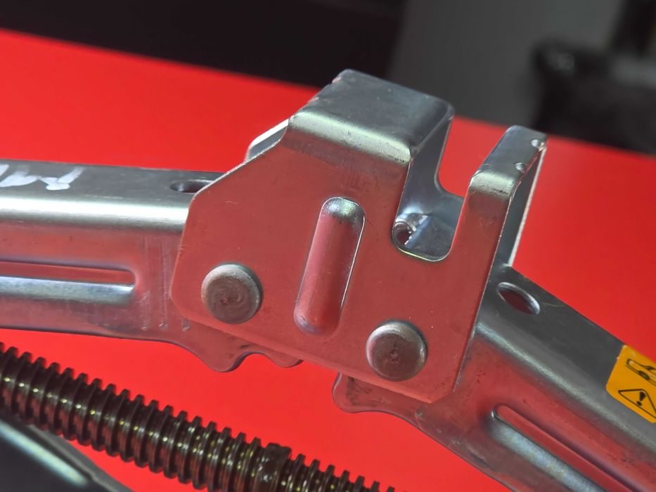 Cric AUTO OE Nissan Micra Nissan Note Renault ZOE Dacia Spring