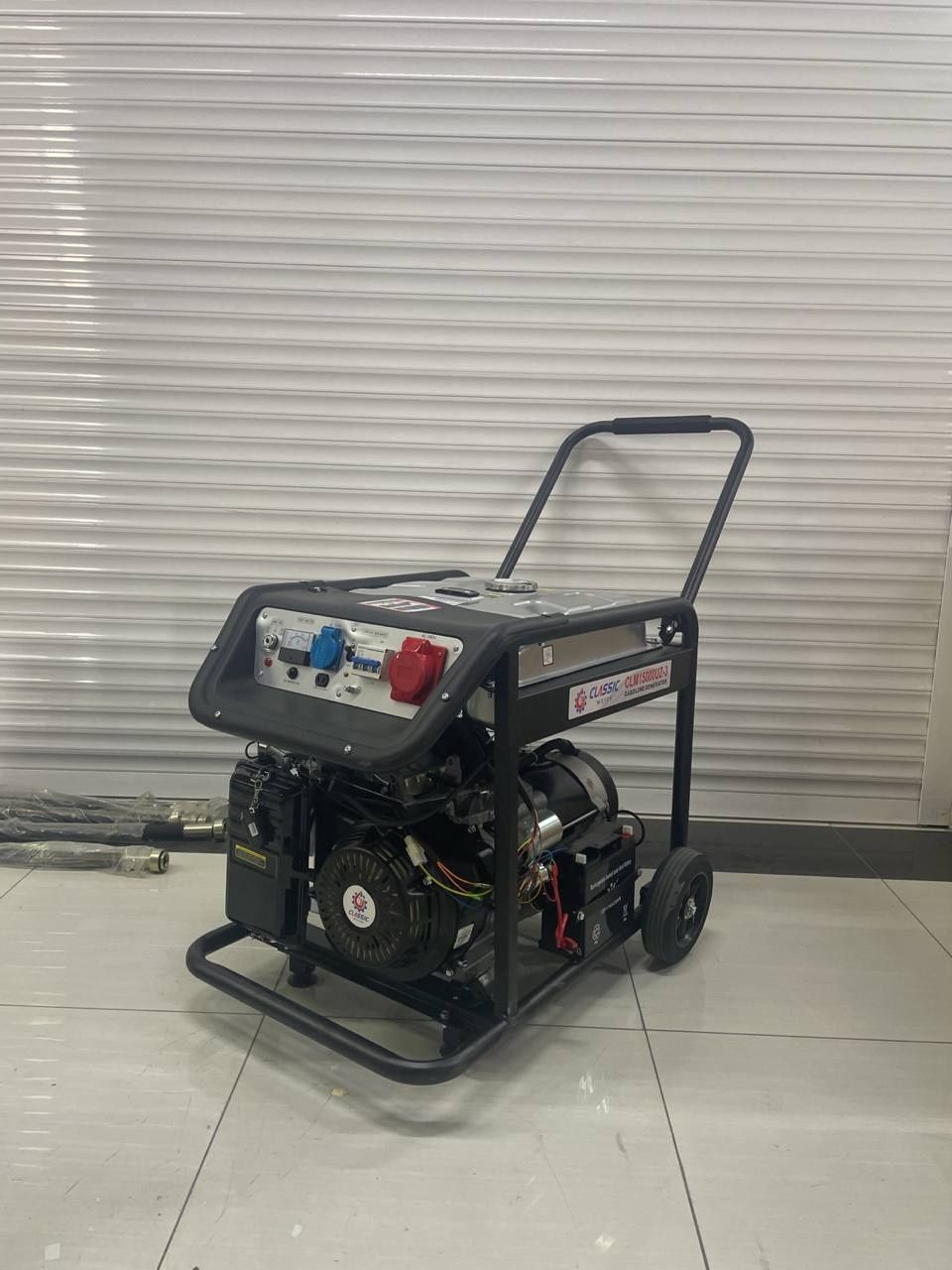 Generator 8 kw 380/220v