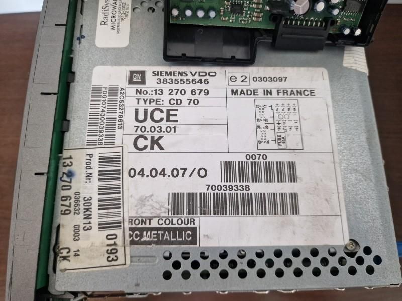 Navigatie CD 70 NAVI display si tuner audio Opel Vectra C