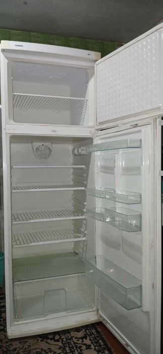 Холодильник продается