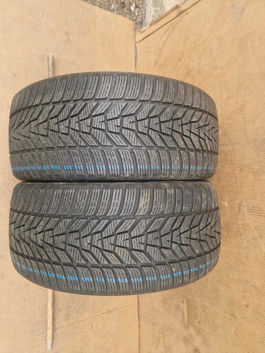 2 Hankook R20 235/35
Зимни гуми 
DOT2622