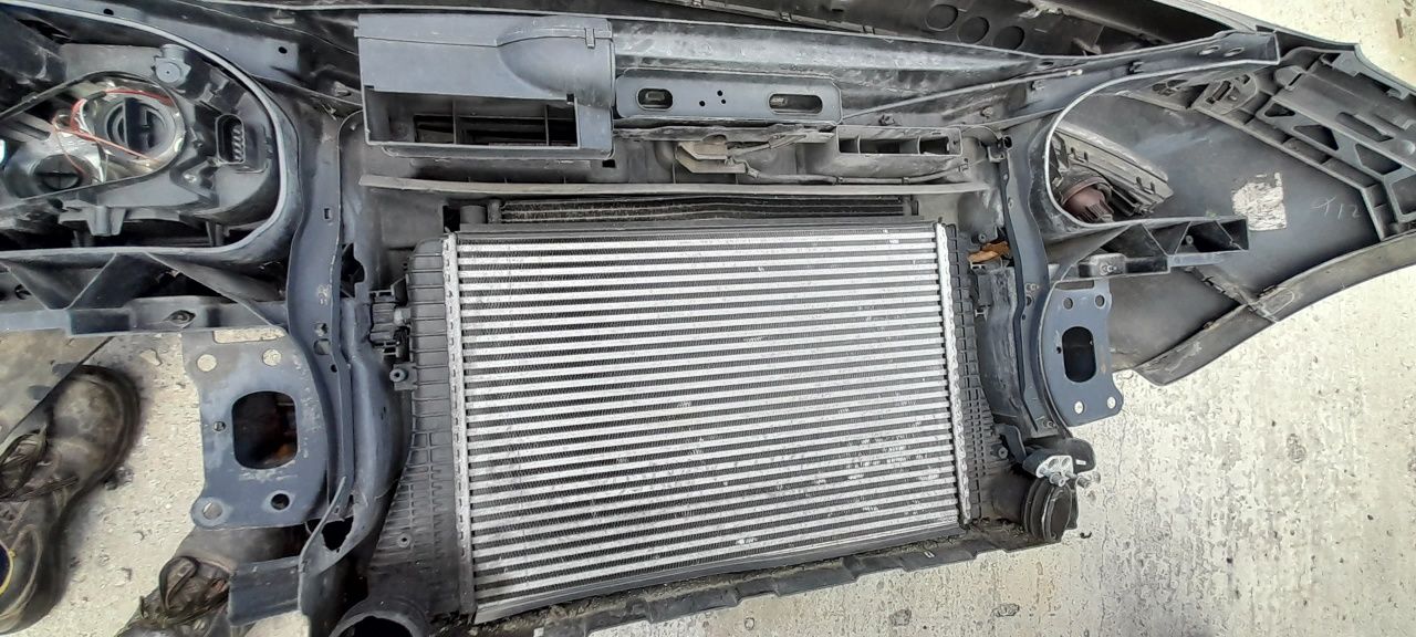 Vând radiator apa volkswagen touran 2.0 an 2004