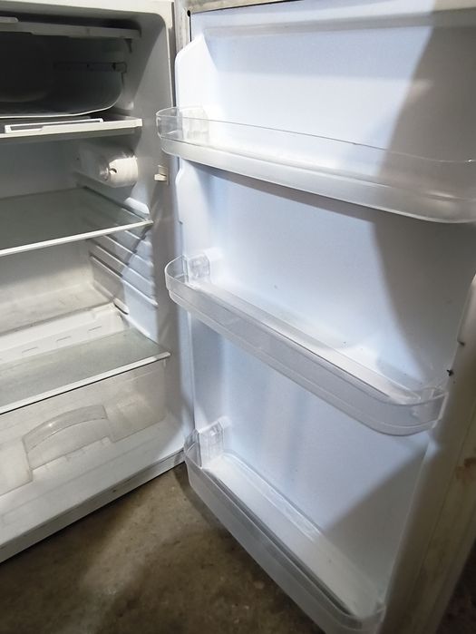 Хладилник марка Crown