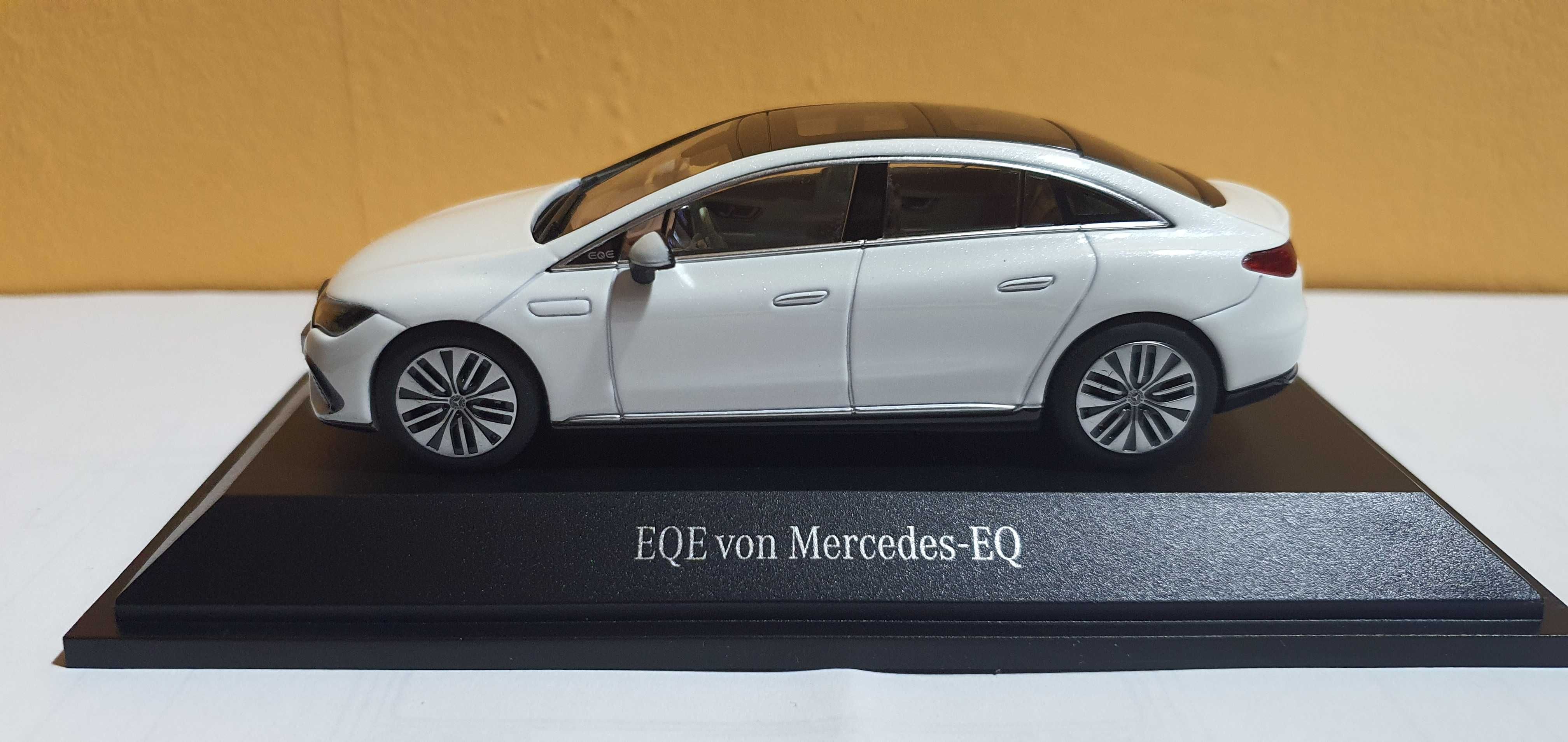 Set 4 Machete 1:43 Mercedes-Benz E-Class Sedan, Coupe, Cabrio, EQE
