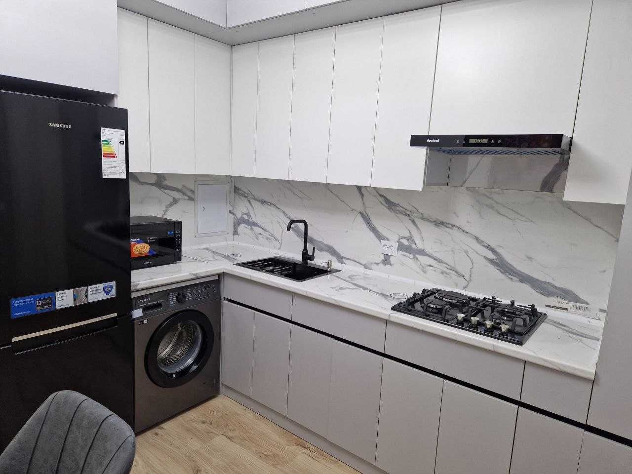 Сдается! 2 комнаты 3/10 в Мирабадском районе Метро Ойбек Срочно! 838*