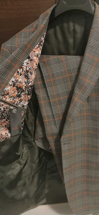Costum elegant cu carouri!