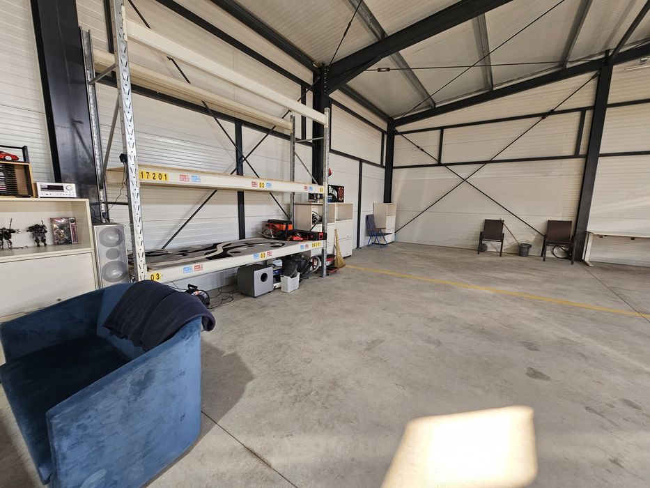 Inchiriez Hala , post de lucru  sau depozitare