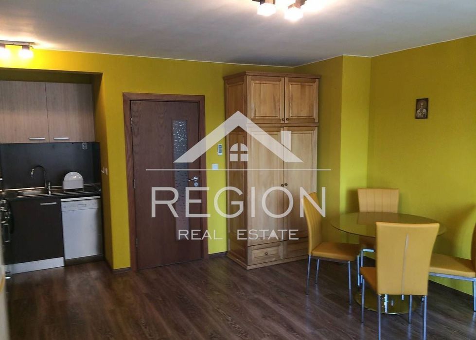 Дава се под наем Двустаен апартамент в Варна, Цветен квартал - 68 кв.м за 612 € - Снимка #2