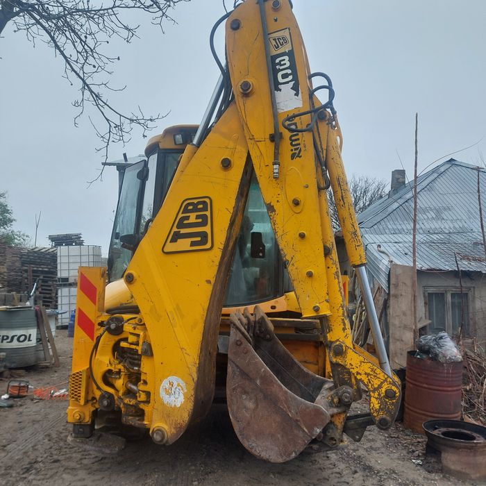 Buldoexcavator JCB 3CX/4CX, MAN basculabil