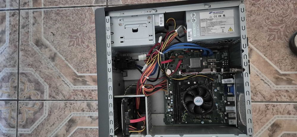 Unitate PC I5 3350P 6GB RAM HDD500GB video R7 240 2GB RAM