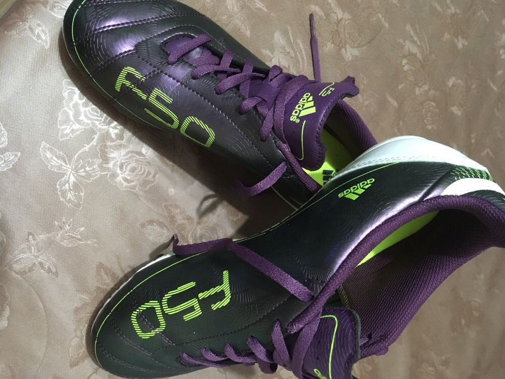 Оригинални ф бутонки  Adidas F50