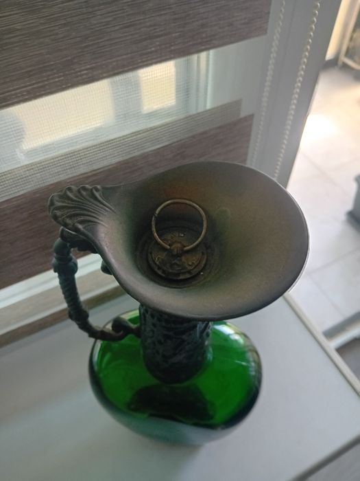 ₩ vând decanter vintage sticla și bronz