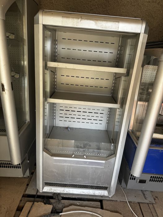 Vitrina frigorifica cu perdea de aer