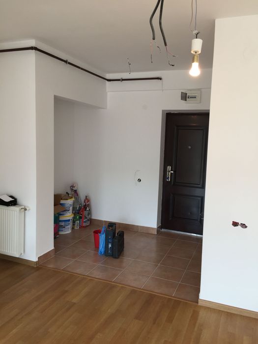 Persoana Fizica vând apartament 1 camera garsoniera Florești