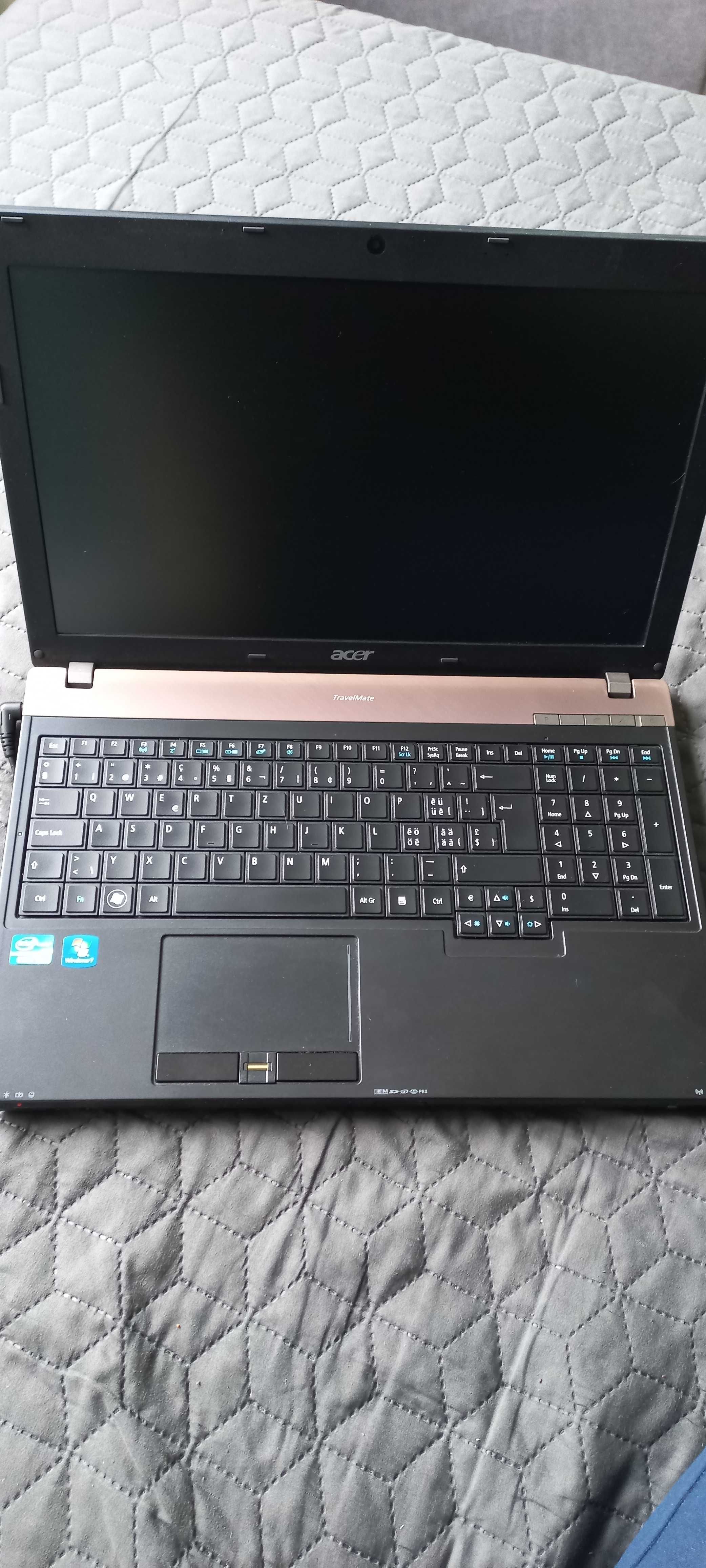 ACER travelmate 8573T