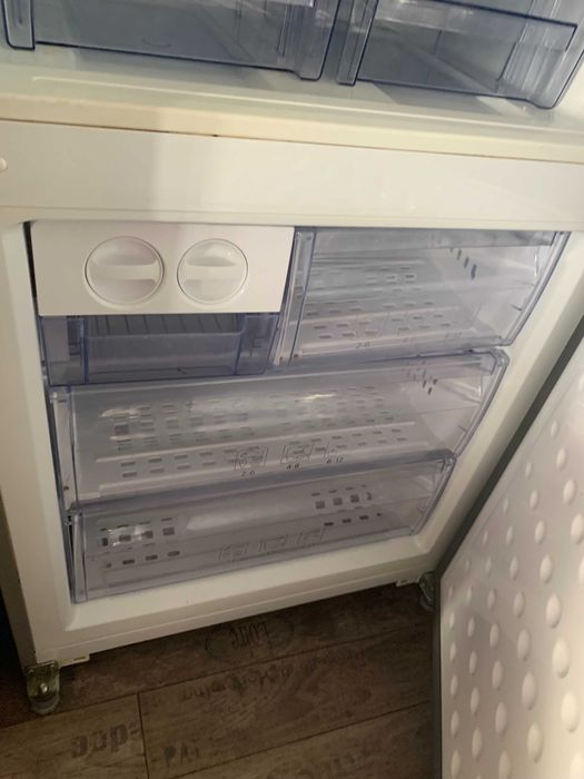 Combină frigorifica BEKO (produs personal utilizat)