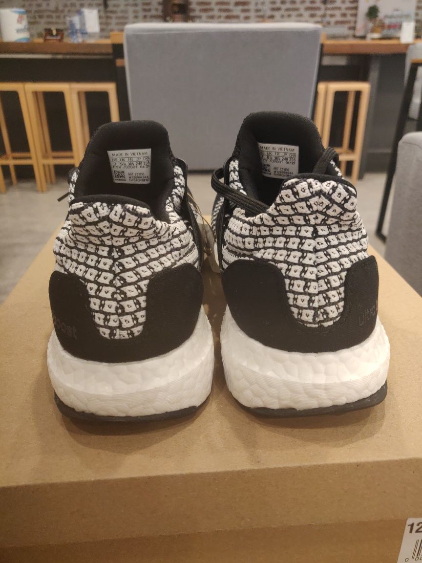 Adidas UltraBoost 5.0 размер 38 2/3