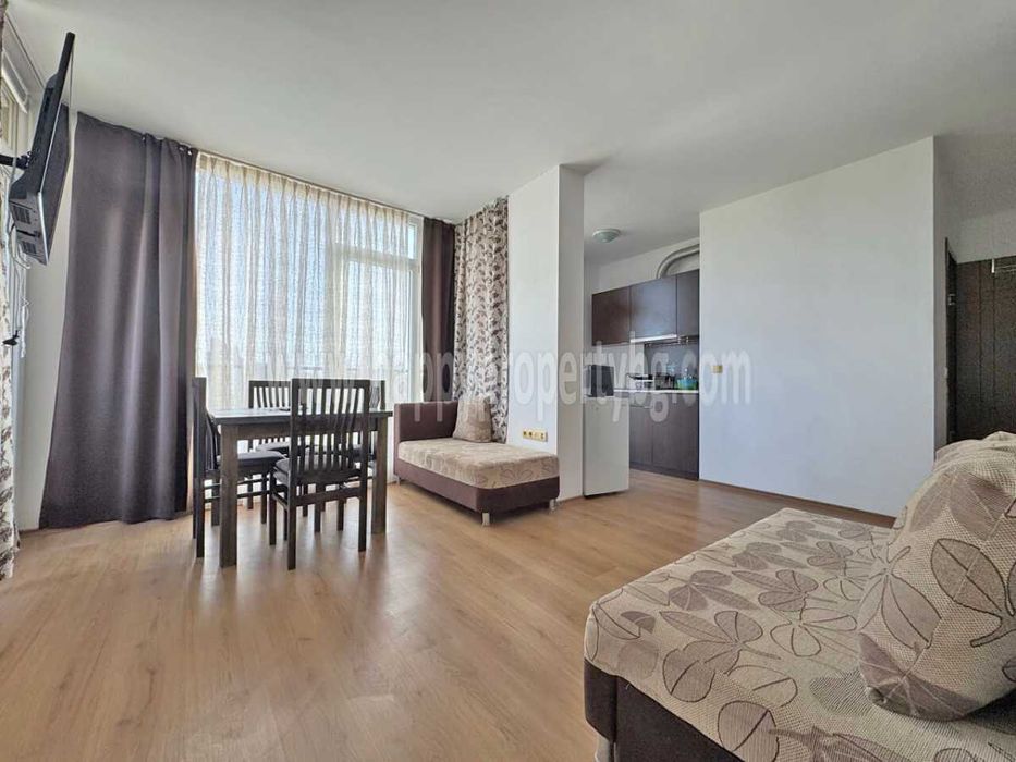 Продава се Двустаен апартамент в к.к. Слънчев бряг - 65 кв.м за 1046 €/кв.м - Снимка #2