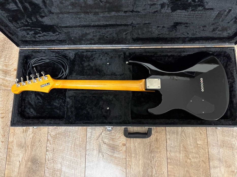 Електрическа китара Yamaha Pacifica 611 с калъф Fender Deluxe