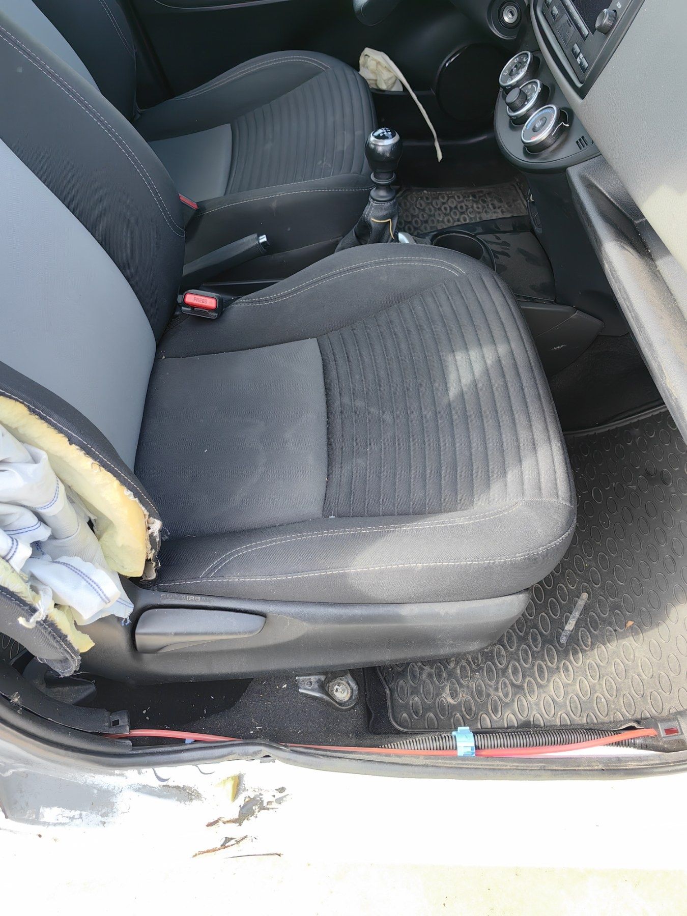 Седалки / Салон за Toyota Yaris  / Тойота Ярис 2019г