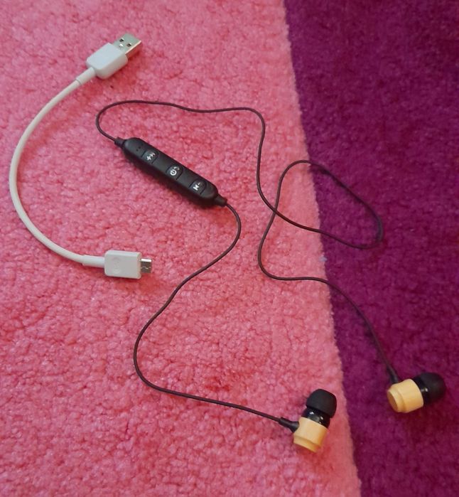 Căști bluetooth Bamboo Earbuds cu microfon & baterii externe