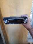 Ocazie vand MP3 auto Pioneer cu telecomanda + 6 boxe Magnat