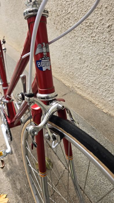 Vand bicicleta dame clasica restaurata