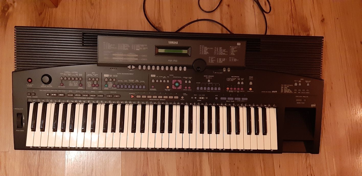 Синтезатор yamaha PSR 1700