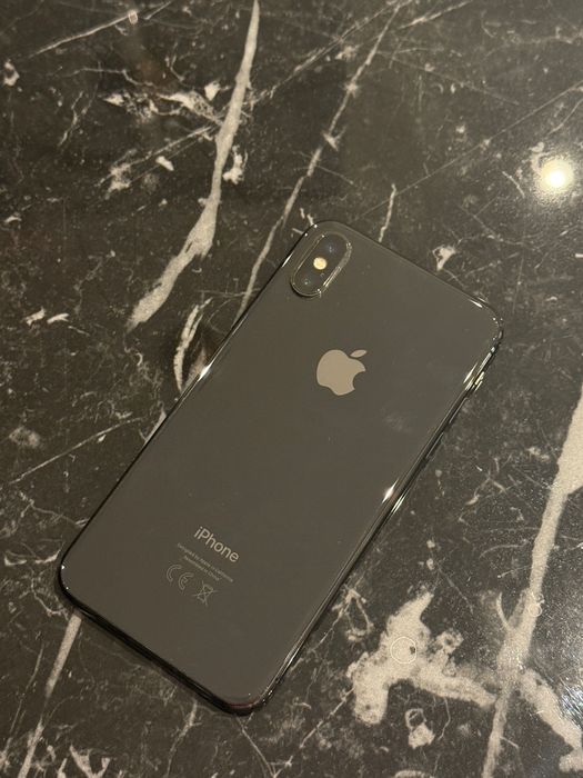 Продавам iPhone X 64GB - Отлично състояние, батерия 98%