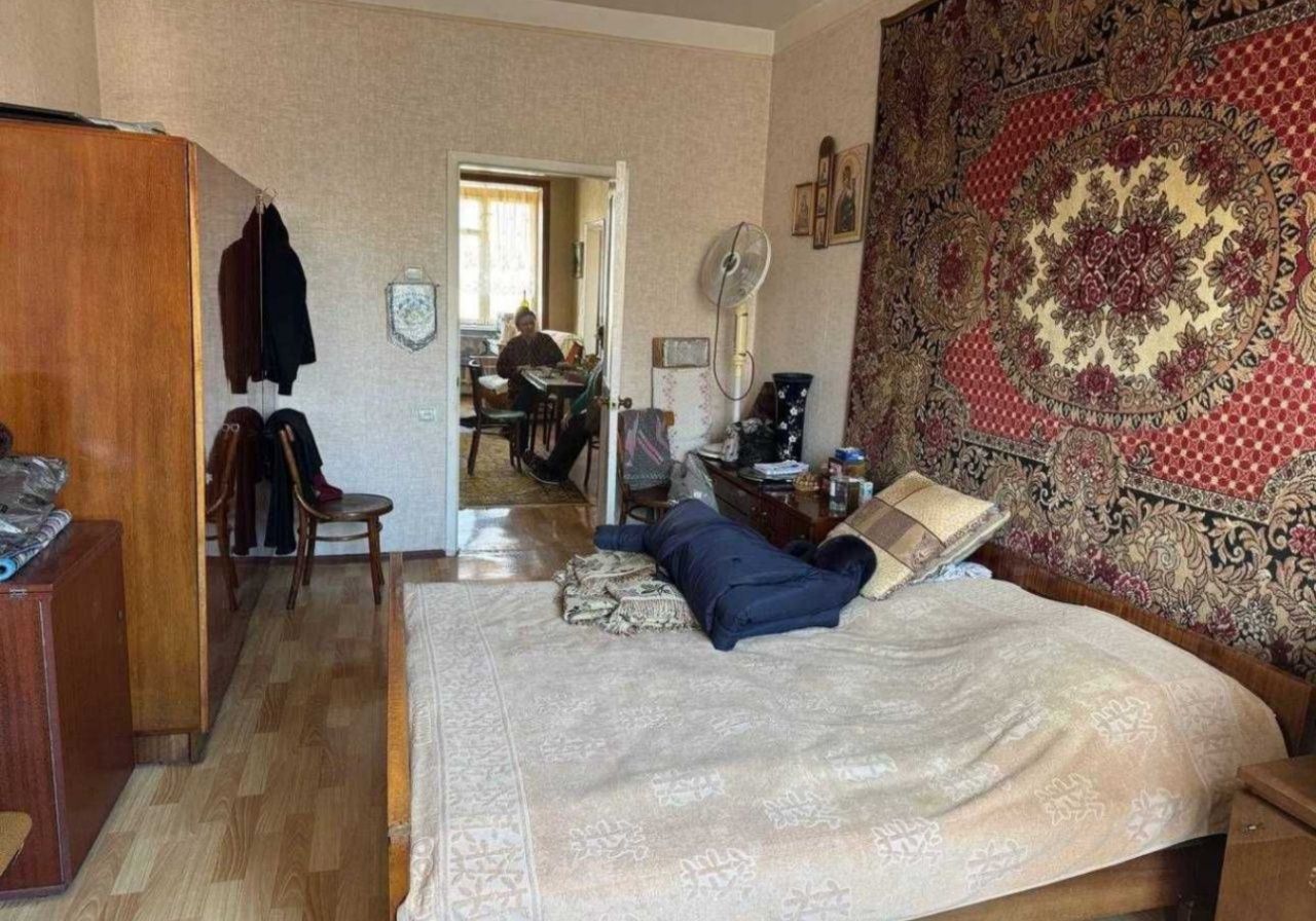 3/5/5чиланзар 18 квартол продаётся квартира