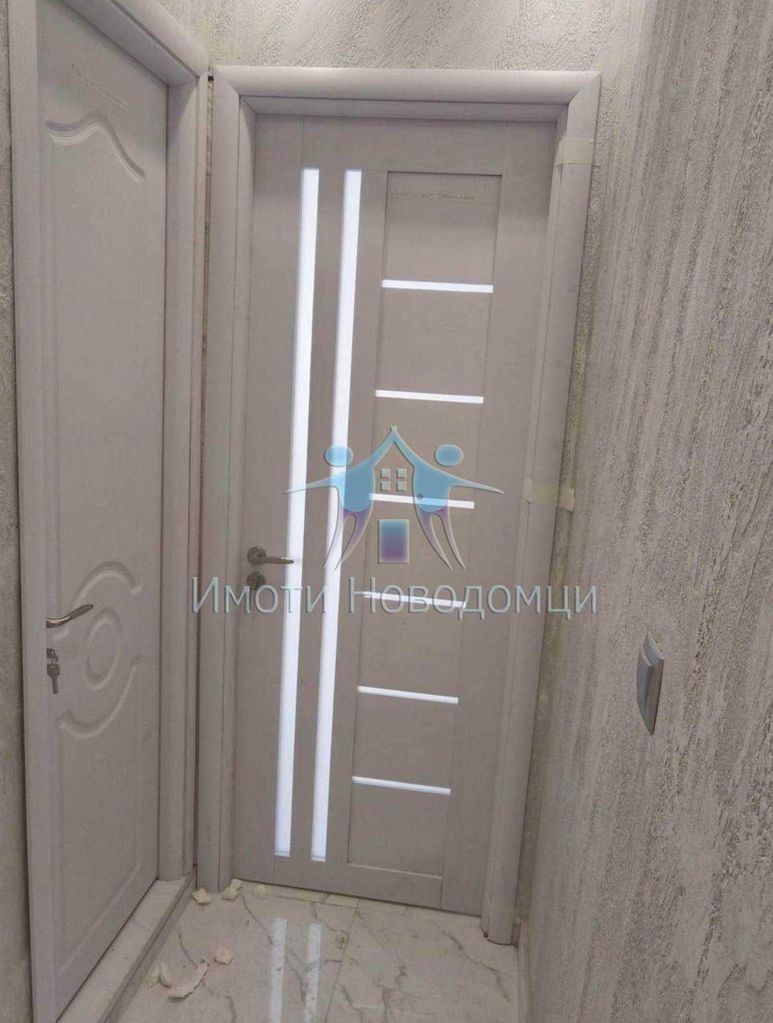 Продава се Четиристаен апартамент в Шумен, Пазара - 103 кв.м за 1045 €/кв.м - Снимка #4